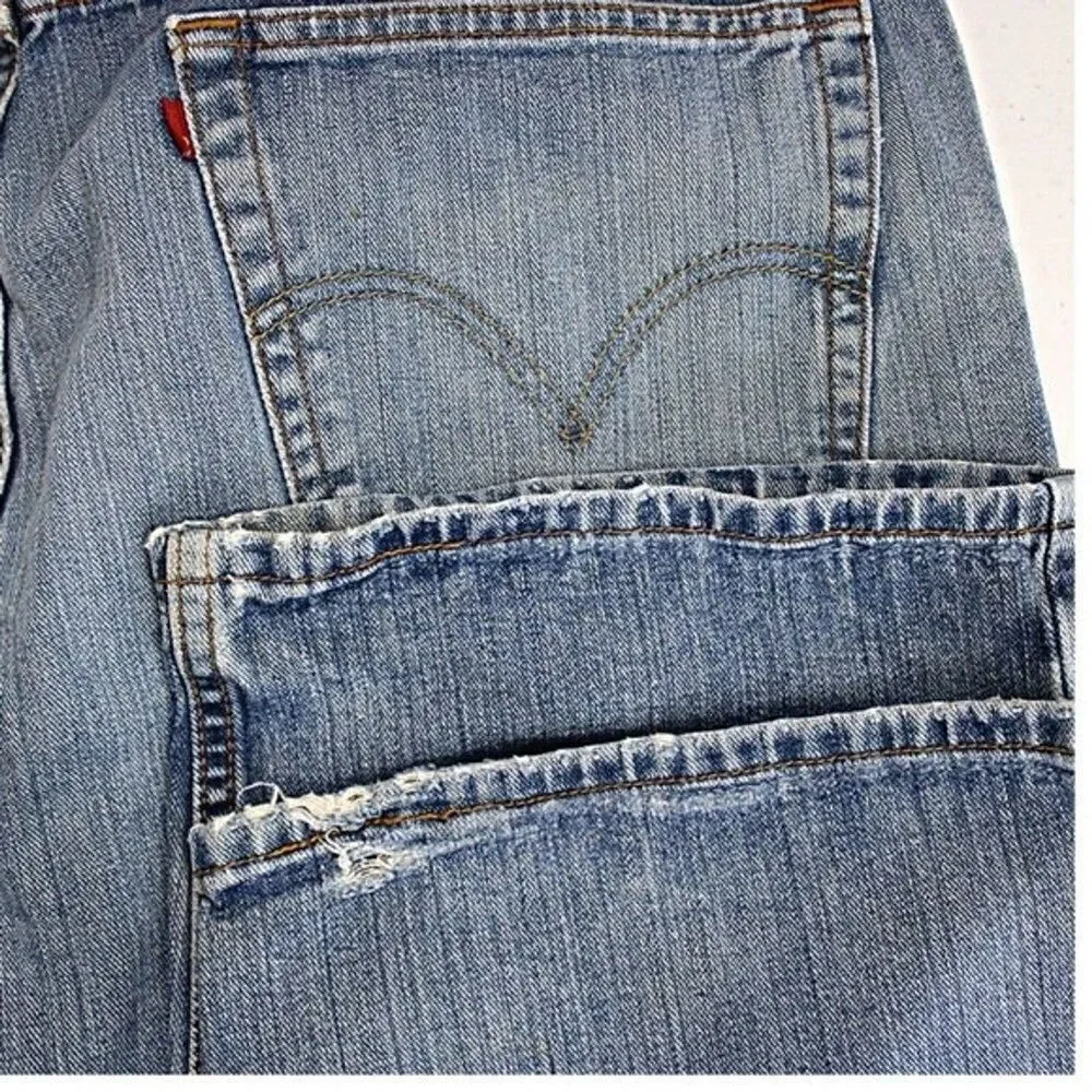Levi’s 559 Relaxed Fit Jeans Straight Leg Blue Light Wash Distressed Men’s 40x30